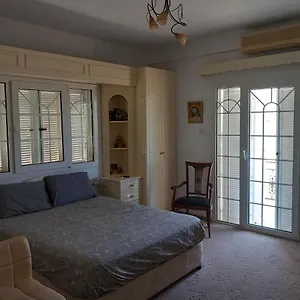 Vasilis House , Dromolaxia Cyprus